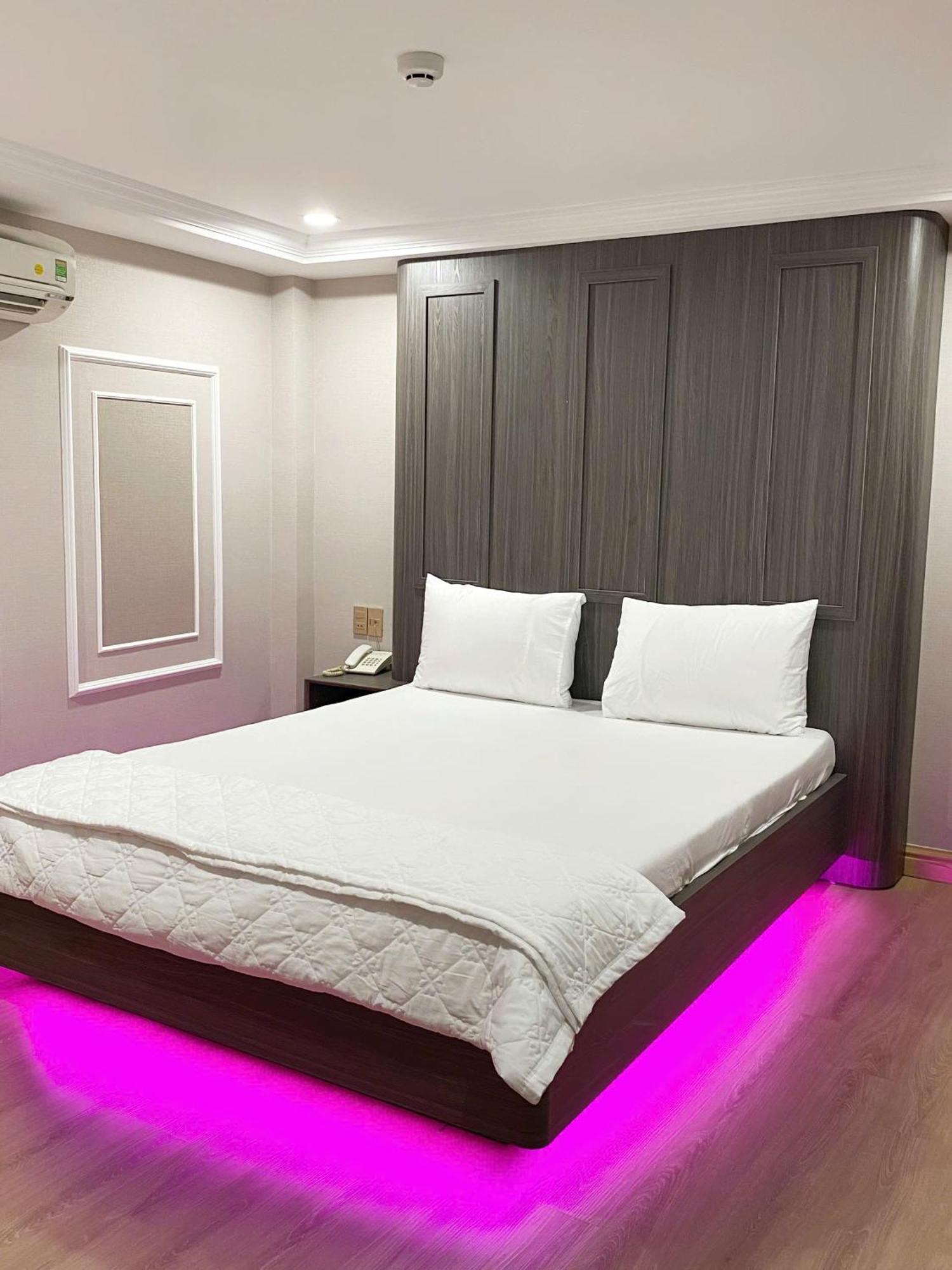 Thanh Binh Premium Hotel Hô Chi Minh-Ville Extérieur photo