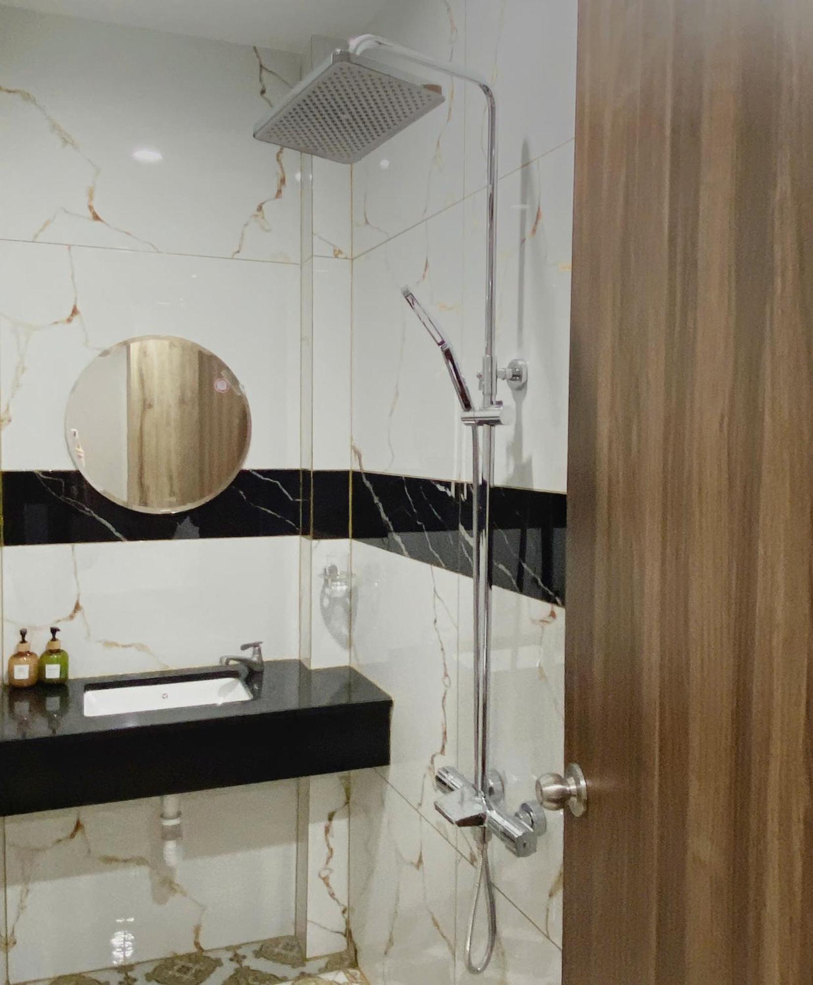 Thanh Binh Premium Hotel Hô Chi Minh-Ville Extérieur photo